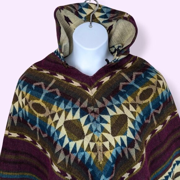 Ecuadorian Acrylic Alpaca Poncho (Ruana Andina) - Picture 2 of 7